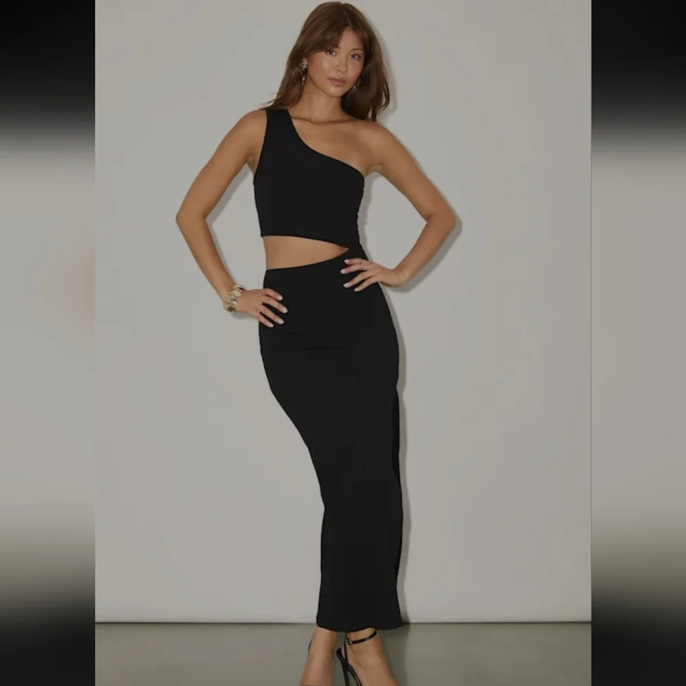 Lulus Spice Things Up Black Cutout Midi Dress - Picture 3 of 15